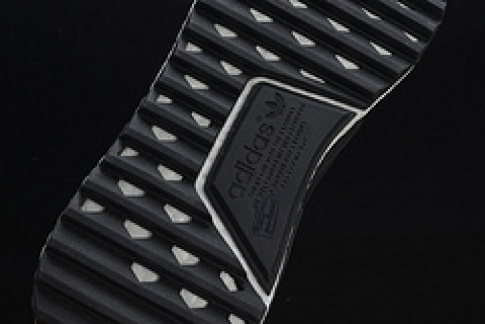 Pharrell x Adidas NMD Hu Tri-Color Black Running shoes 114970010