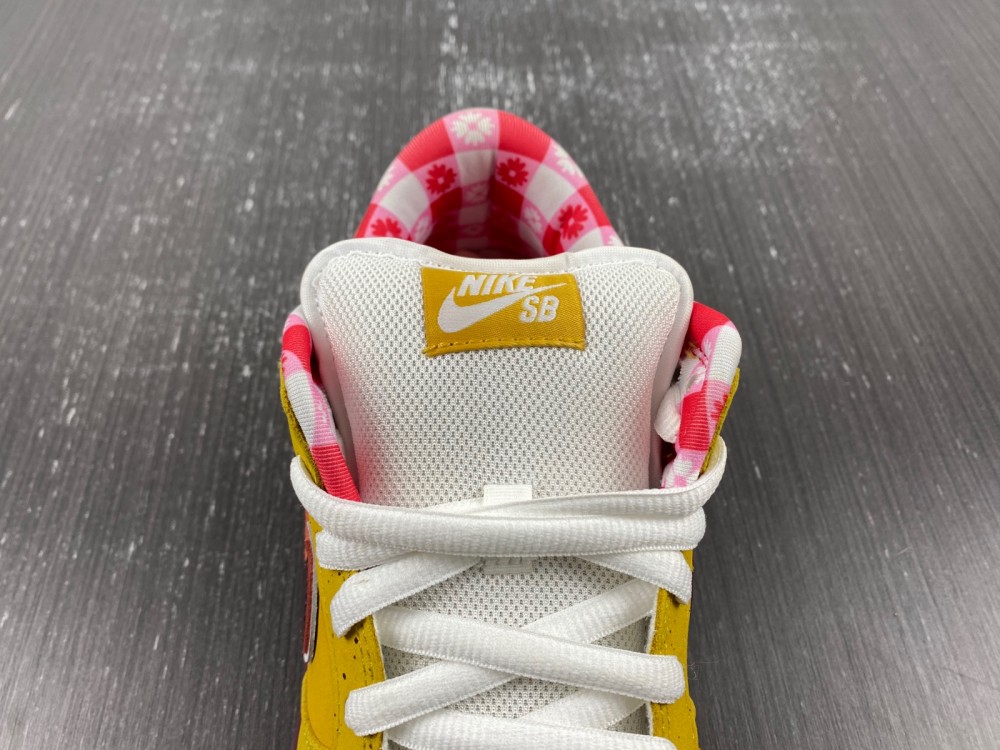 Dunk Low Premium SB 'Yellow Lobster'