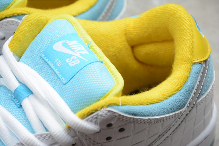 Nike SB Dunk Low FTC Lagoon Pulse DH7687-400