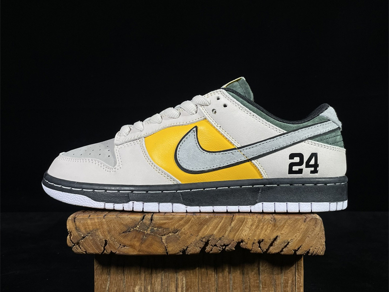 Otomo Katsuhiro x NK SB Dunk Low 