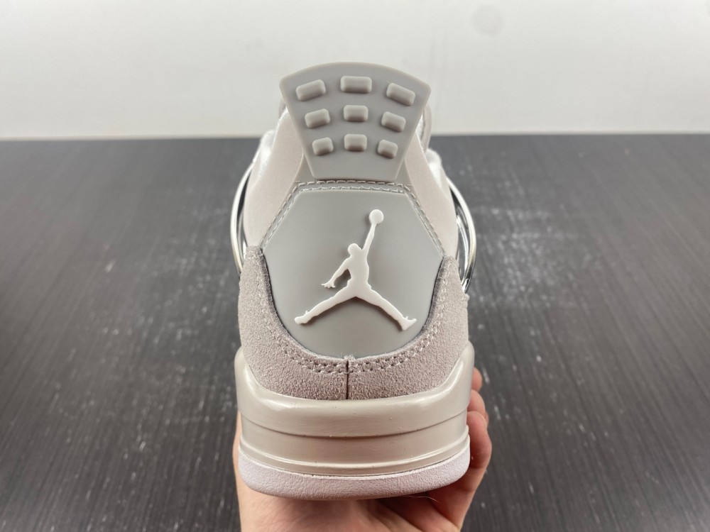 Air Jordan 4 WMNS “Frozen Moments”