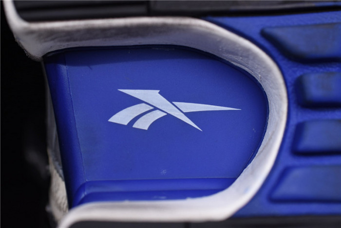 Reebok Modified Pump Sneakers CN2704