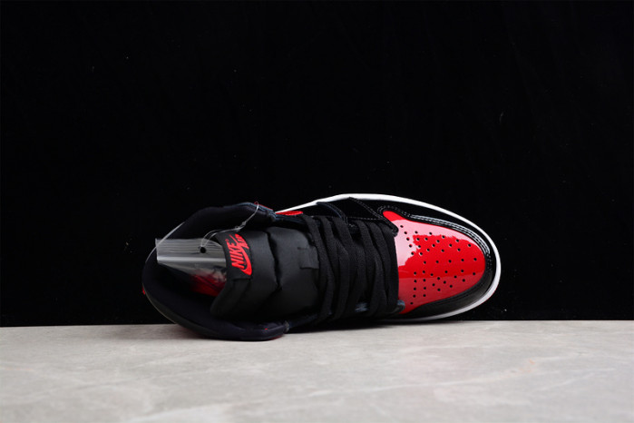 AIR JORDAN 1 HIGH OG BRED PATENT 555088-063