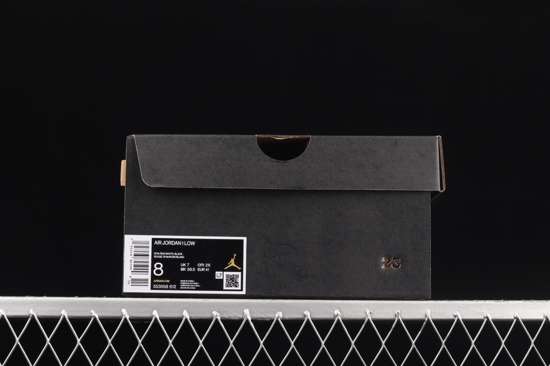 Jordan 1 Low Bred Toe