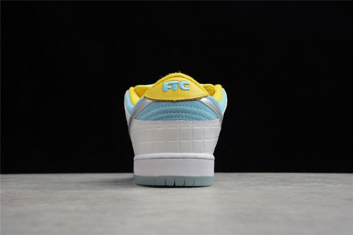 Nike SB Dunk Low FTC Lagoon Pulse DH7687-400