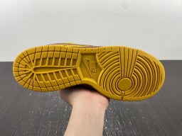 Dunk Low Premium SB 'Yellow Lobster'