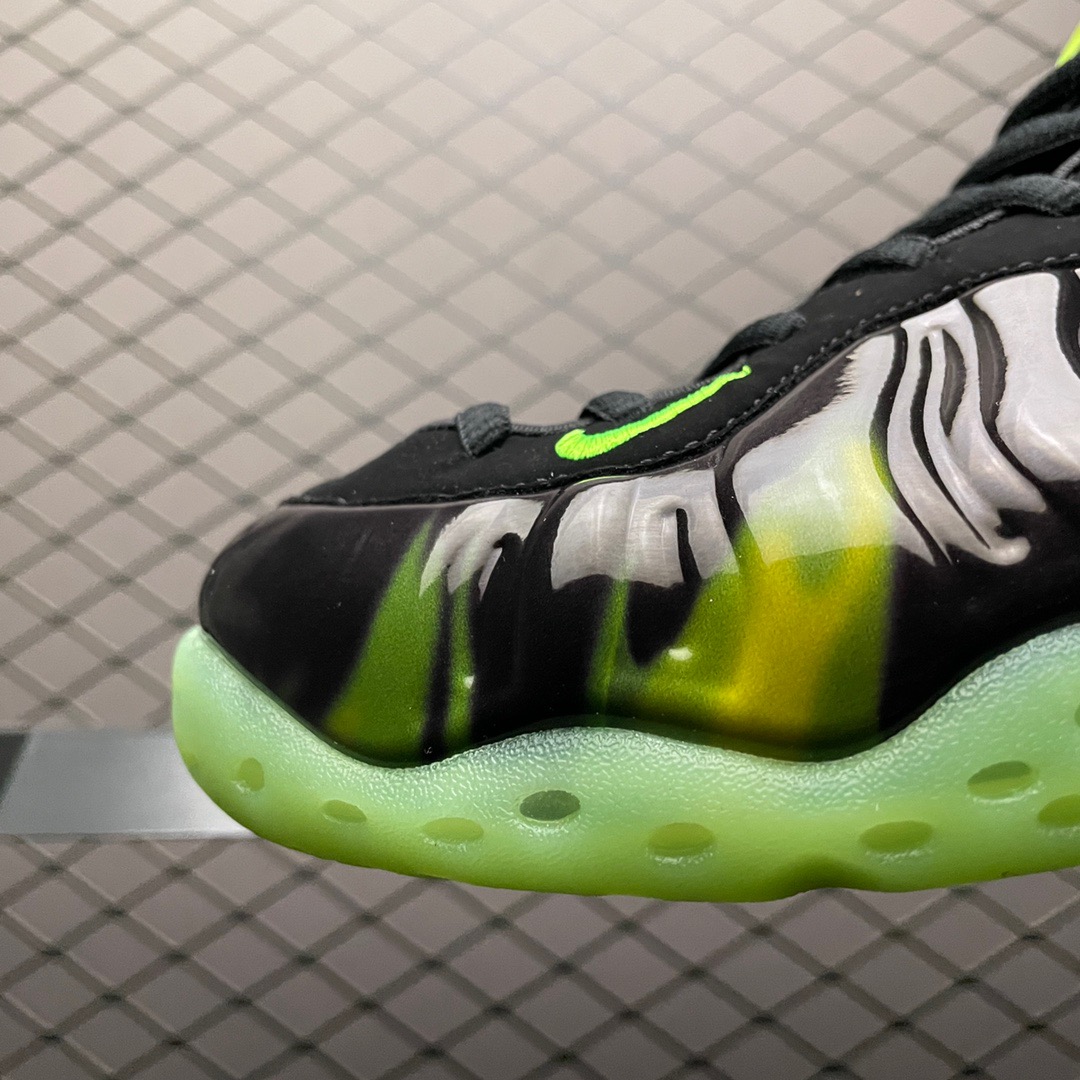 Nike Air Foamposite One Halloween Essential