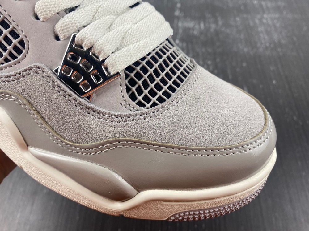 Air Jordan 4 WMNS “Frozen Moments”