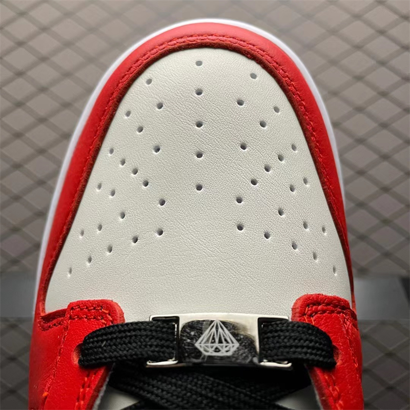 Nike Dunk Low EMB NBA 75th Anniversary Chicago DD3363-100