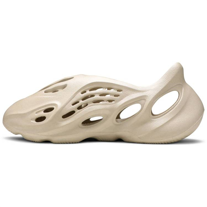 Yeezy Foam Runner Sand FY4567