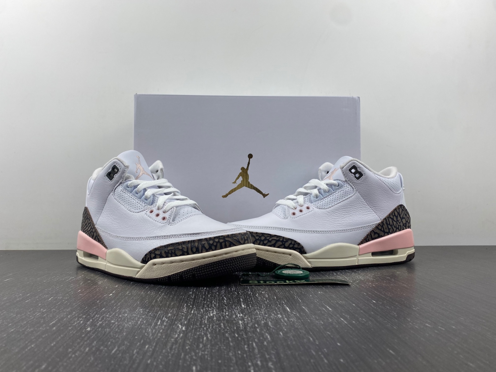 AIR JORDAN 3 RETRO 'NEAPOLITAN'