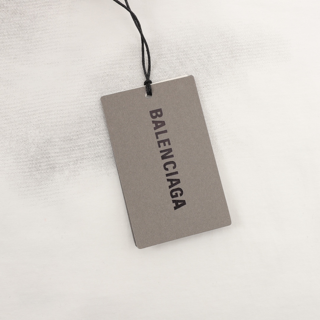 Balancig* Chest letter print T-shirt