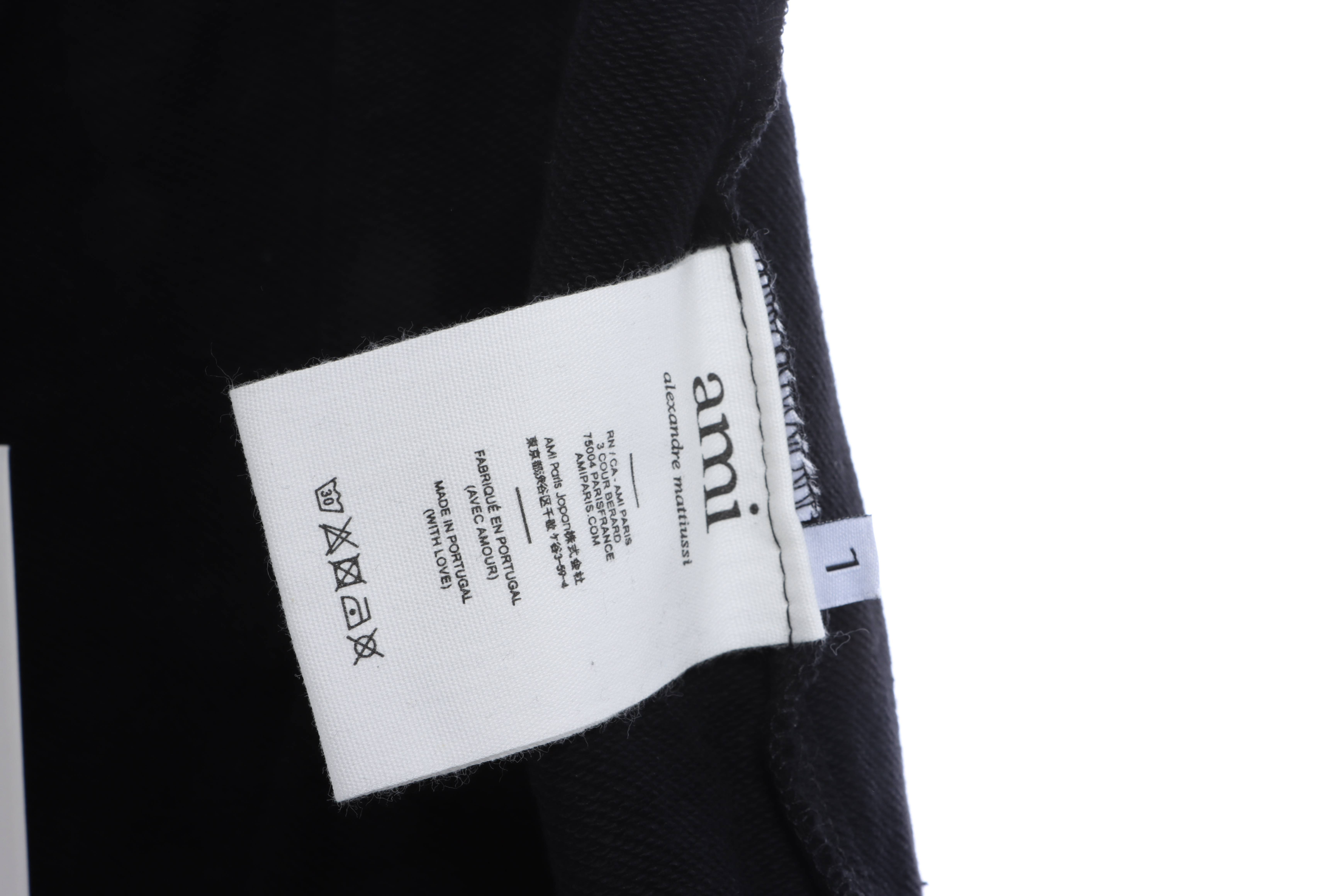 AMI 22ss heart embroidery shorts