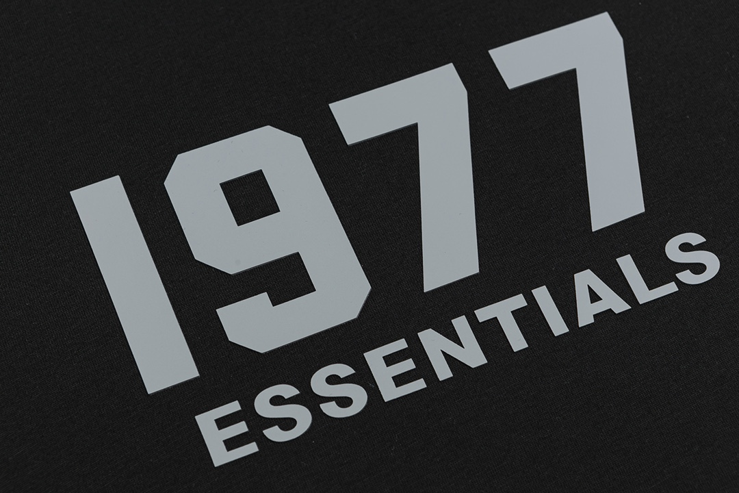 Fear of god  1977 flocking print long-sleeved Tee