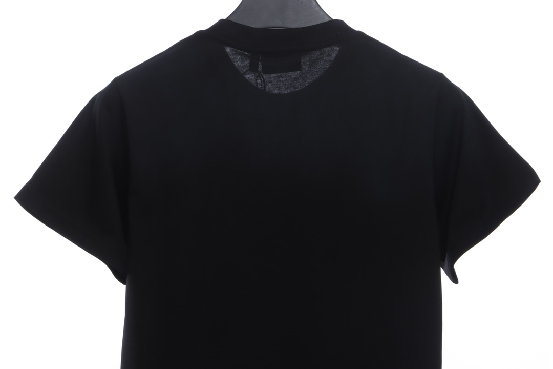 DREW washing to make old smiling faces and short sleeves