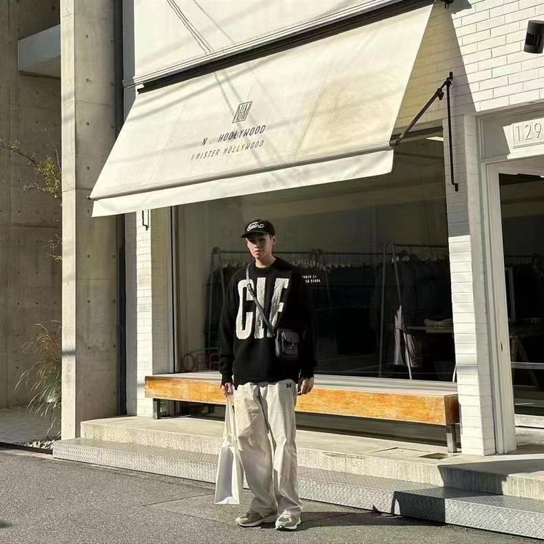 Saint Michael 22FW GIF Letter Destruction Crew Neck Sweater