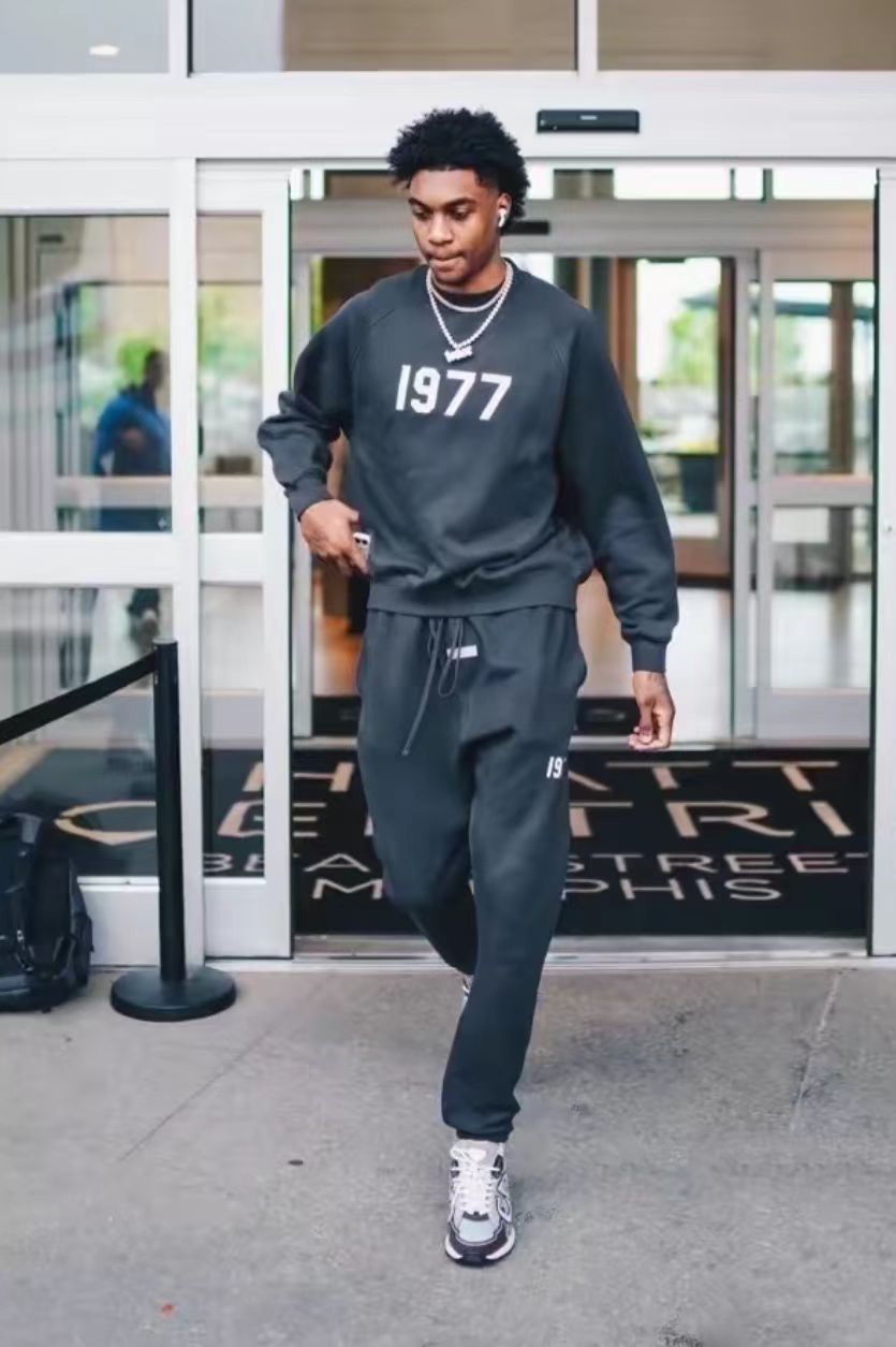 Ess3nt1als F0G  1977 flocking plus fleece sweater