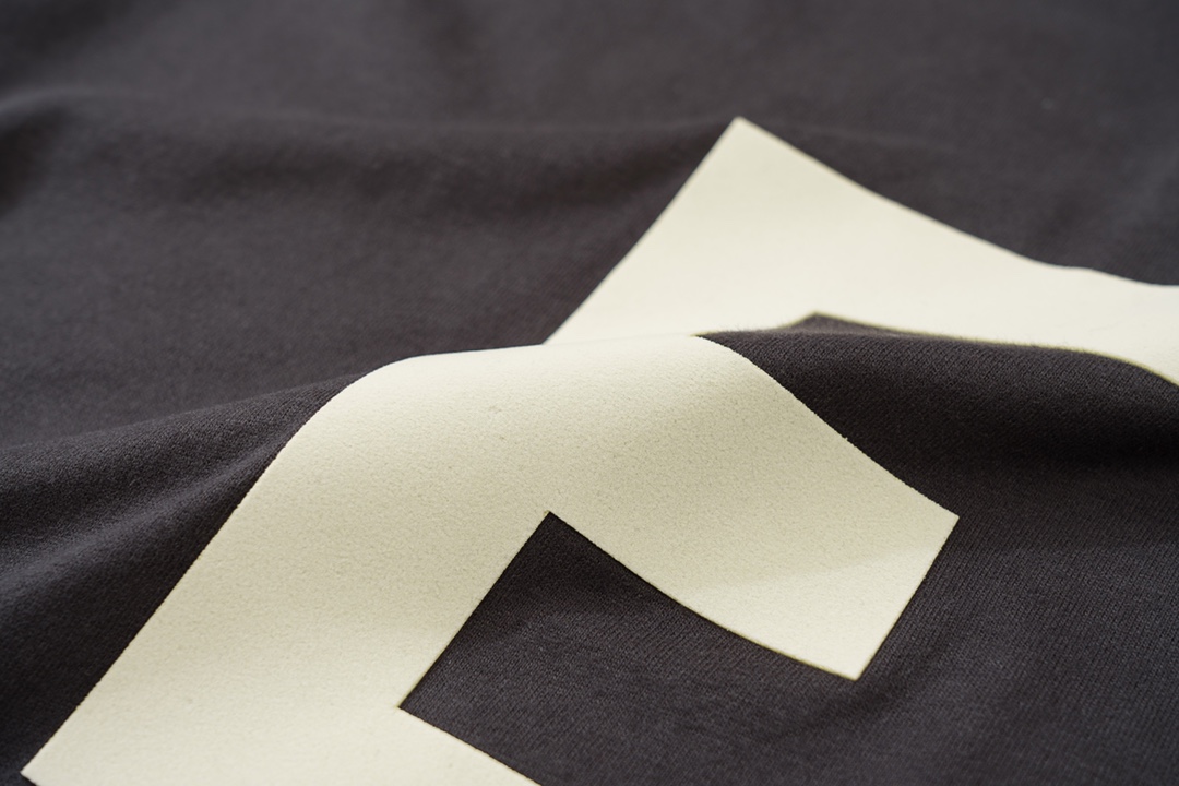 FEAR OF GOD ESSENTIALS BIG E three-dimensional printing short T-shirt