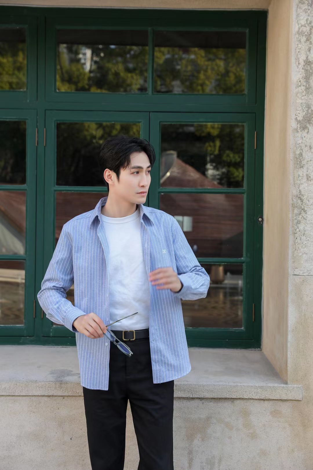 C3  Small Embroidered Vertical Stripe Long Sleeve Shirt