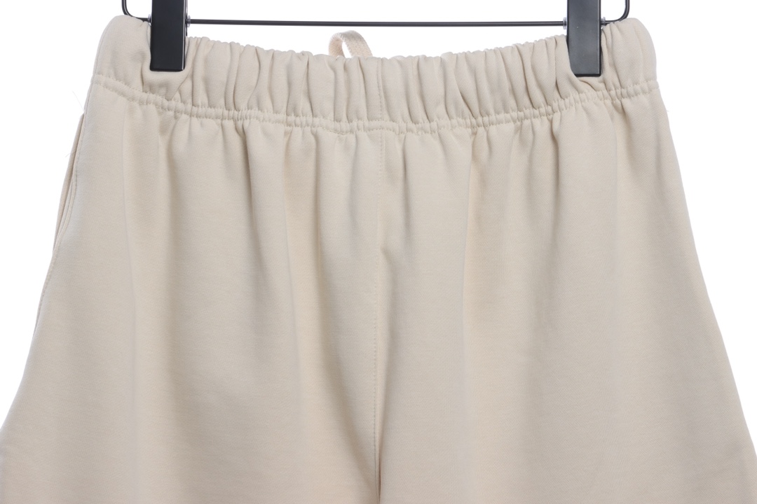 Essenti@ls Flocked alphabet shorts