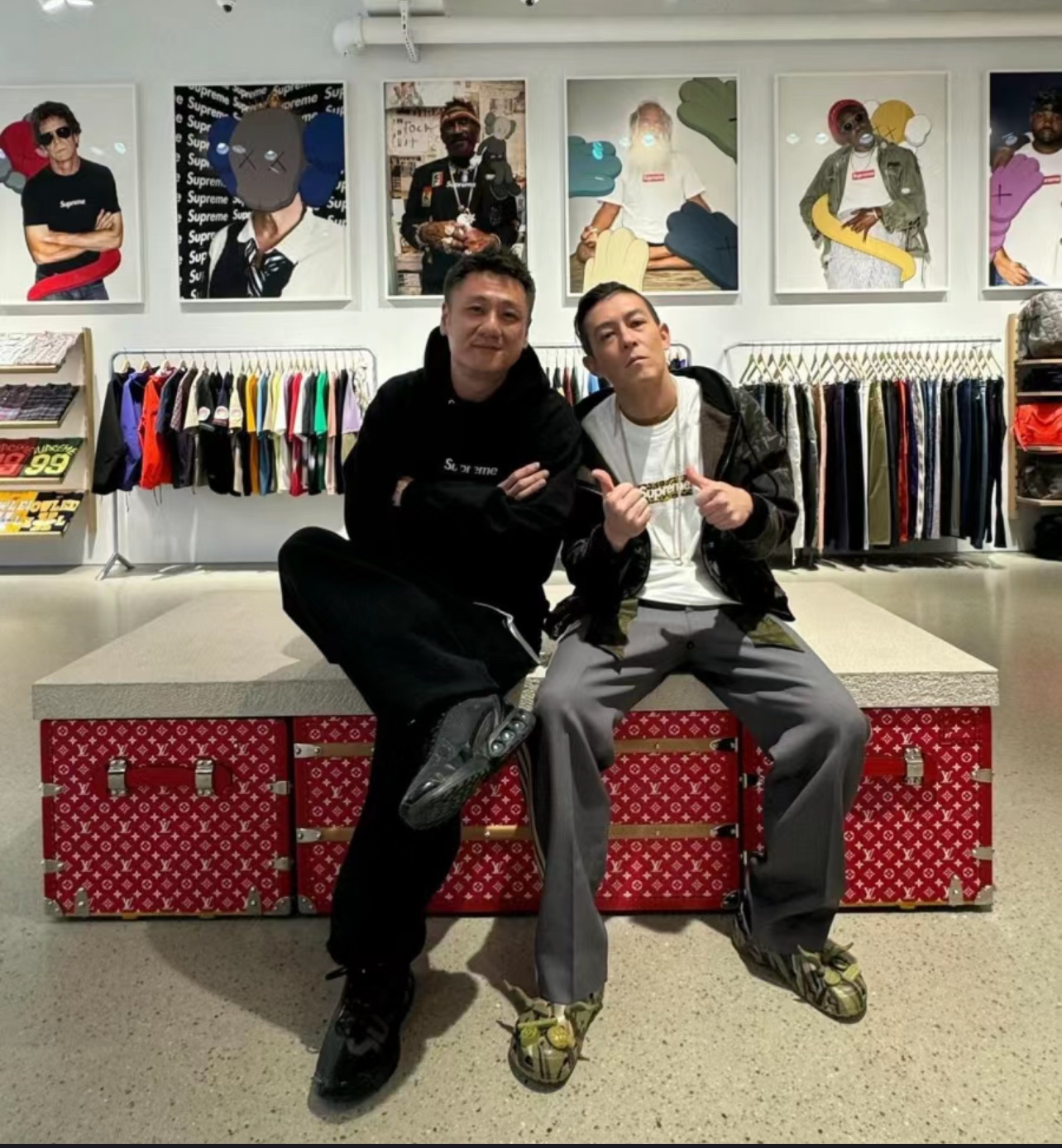 Suprem3 Shanghai Box Logo Tee (Pre-Order)