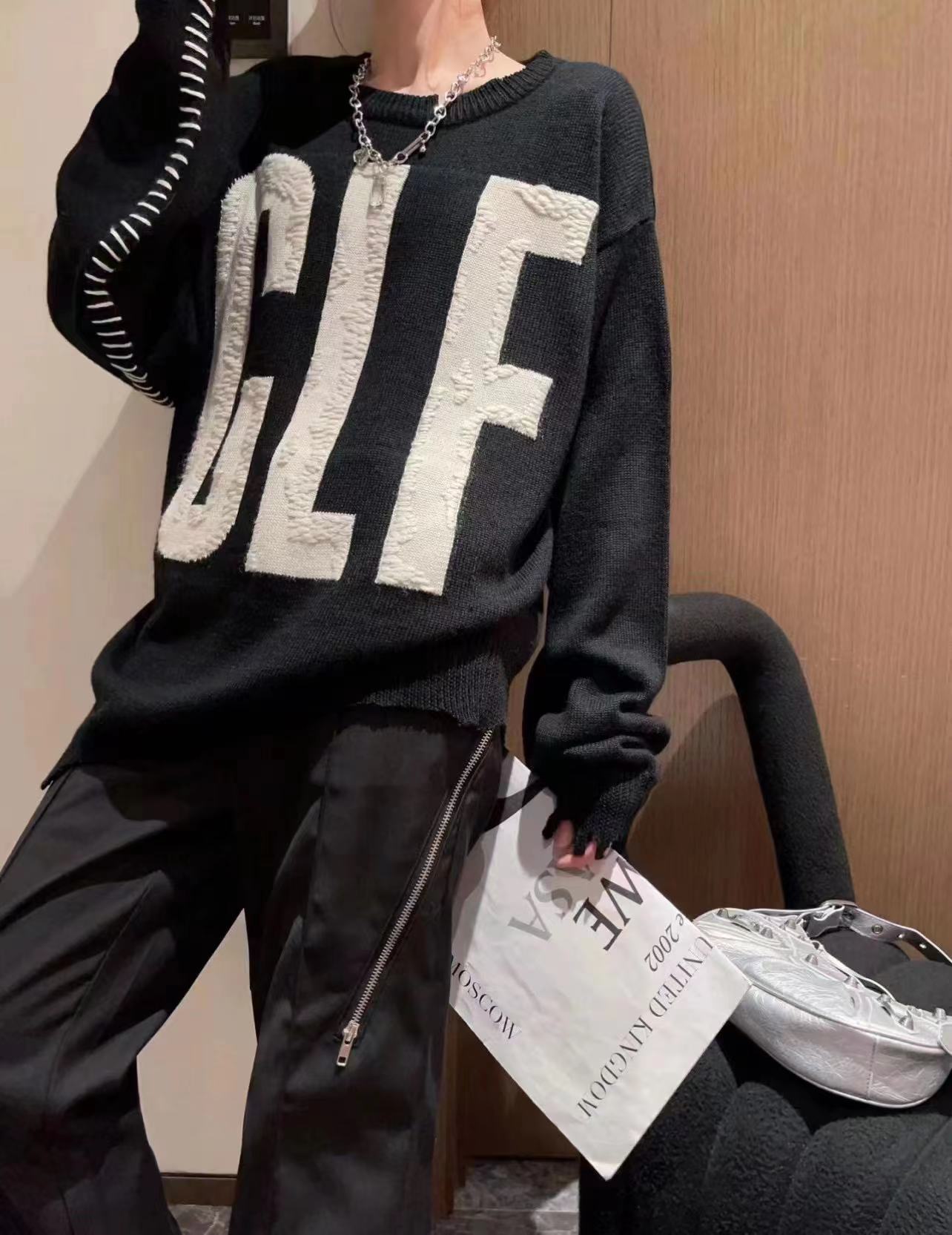 Saint Michael 22FW GIF Letter Destruction Crew Neck Sweater