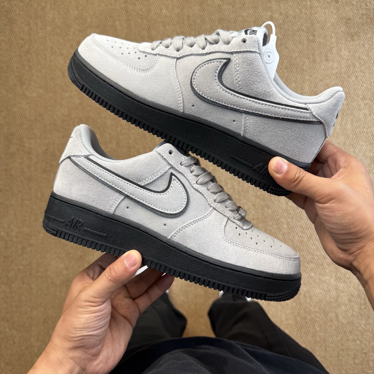 Nike Air Force 1 Low '07 LV8 Light Smoke Grey Suede Black HQ1966-001