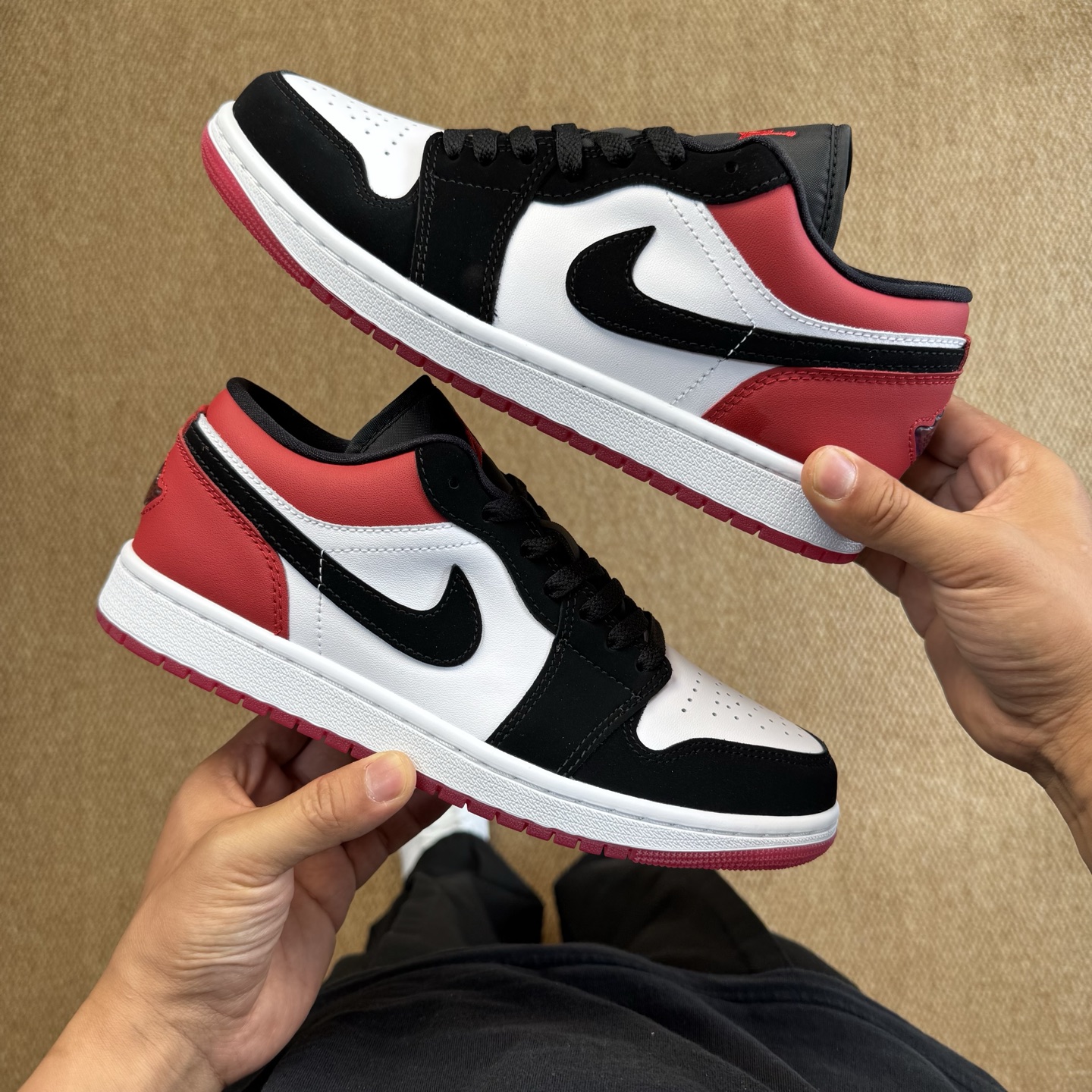 Jordan 1 Low SE Black Toe (2025) IB8971-106