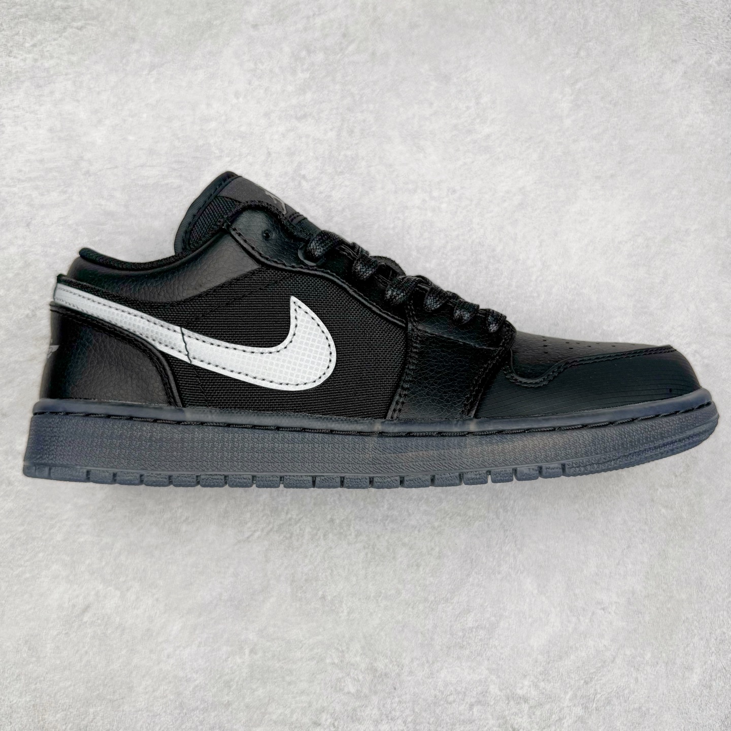 Jordan 1 Low Black White Dark Smoke Grey HV5968-001