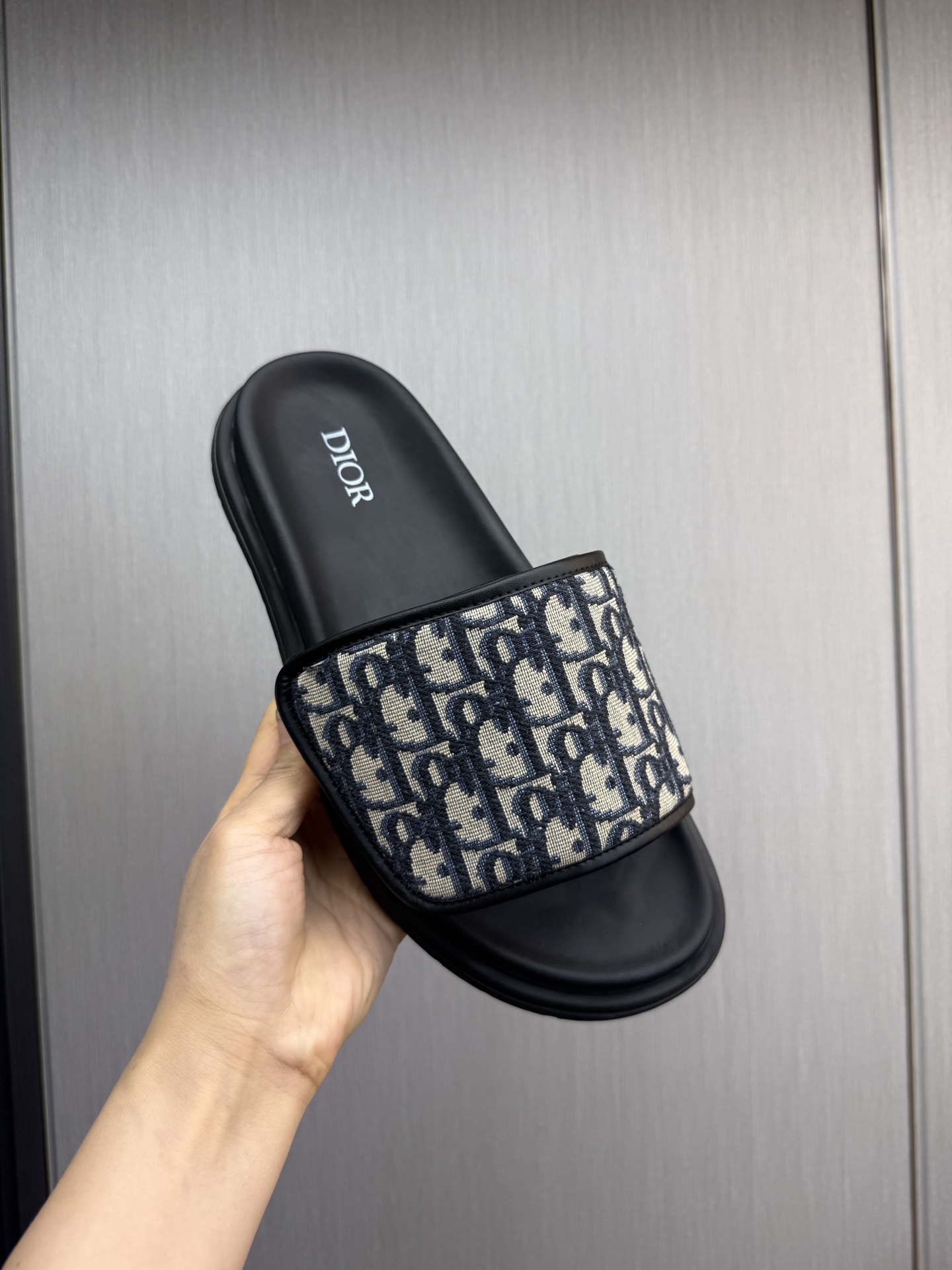 Dior Slides 03