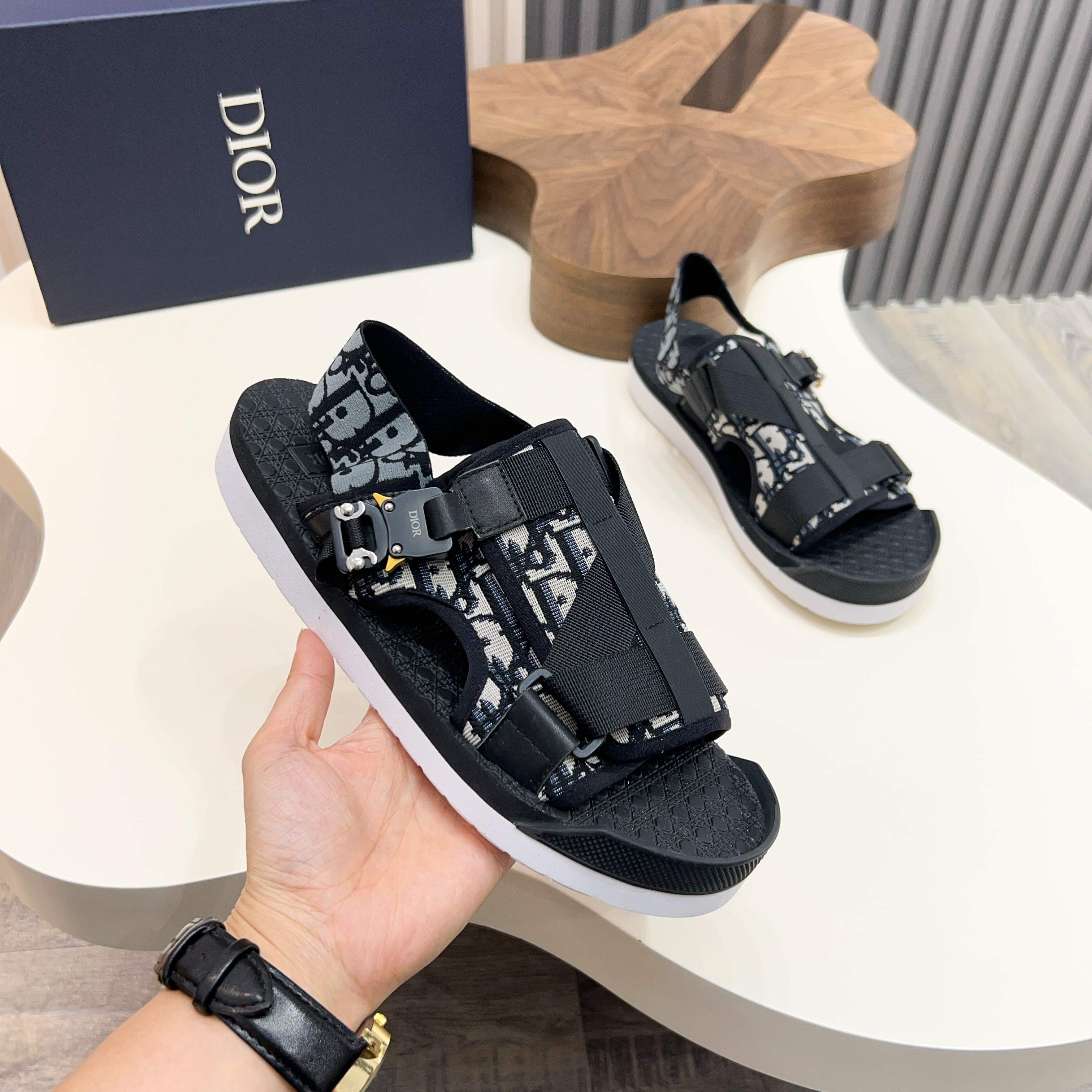 Dior Slides 08