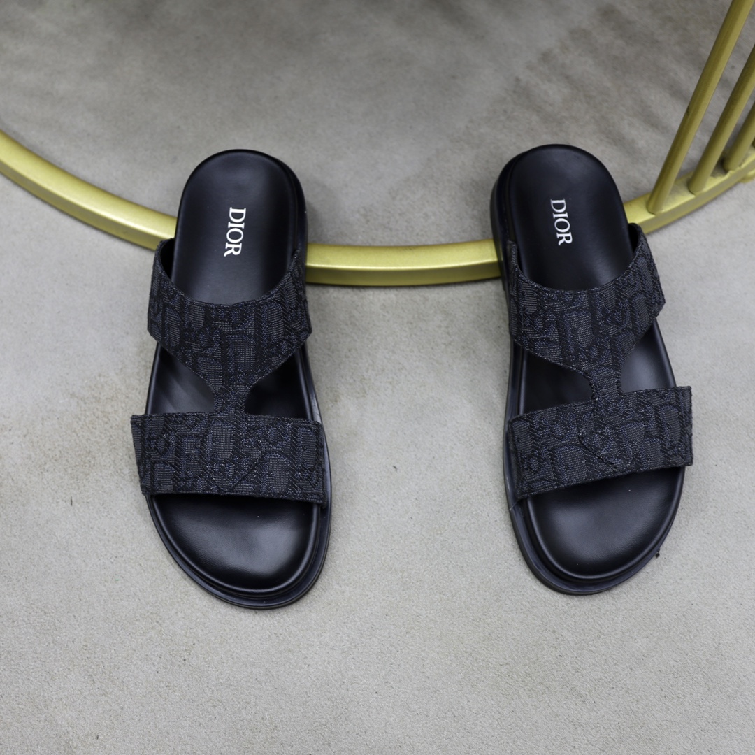 Dior Slides 04