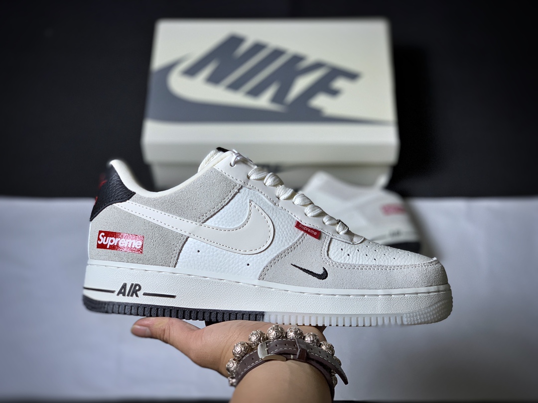 Air Force 1 x Supreme