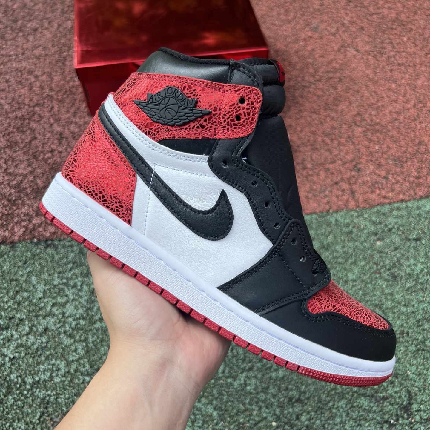 Jordan 1 High OG Ruby FD2596-602