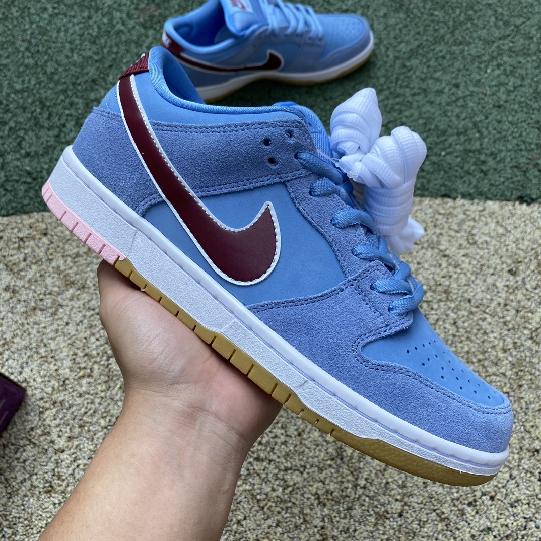 Nike SB Dunk Low Philadelphia Phillies  DQ4040-400