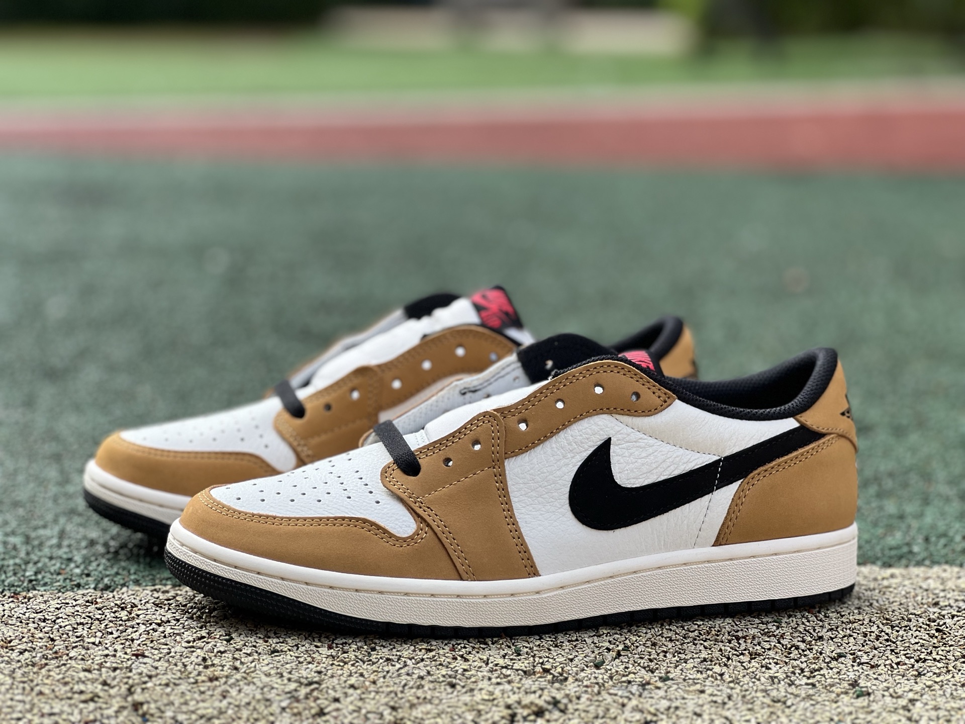 Jordan 1 Low OG Rookie of the Year 2025  CZ0790-107