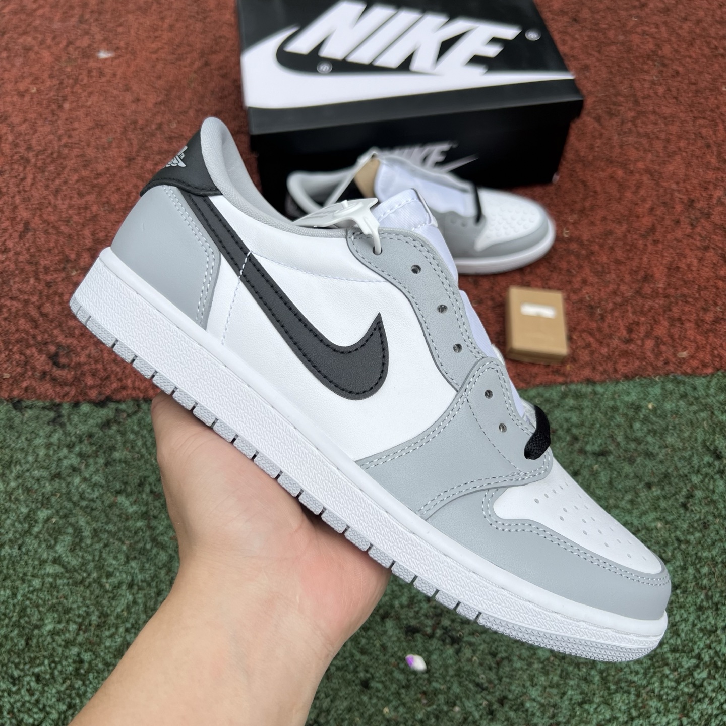 Jordan 1 Retro Low OG Barons 2024 CZ0790-110