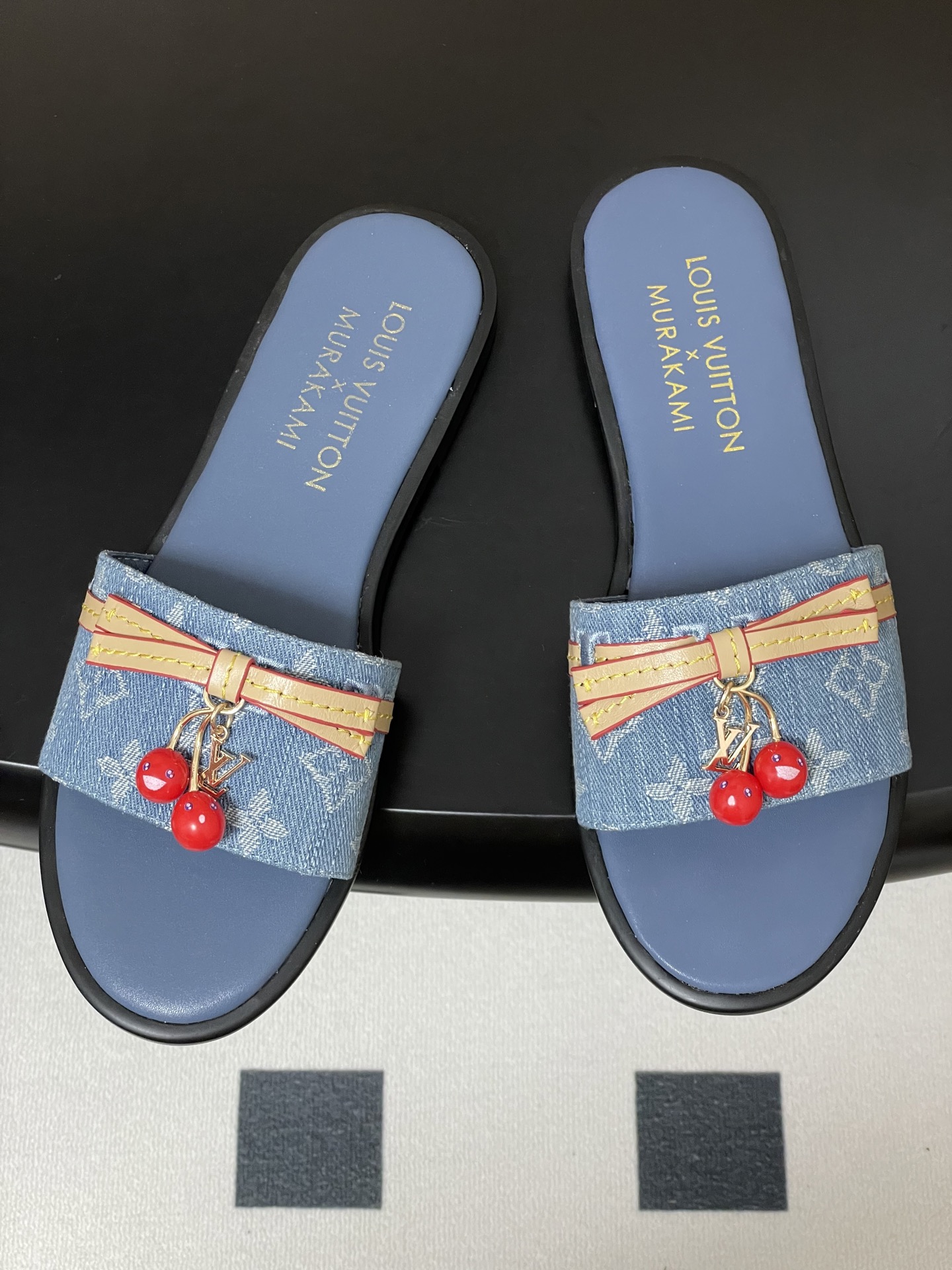 LV Sandals Women