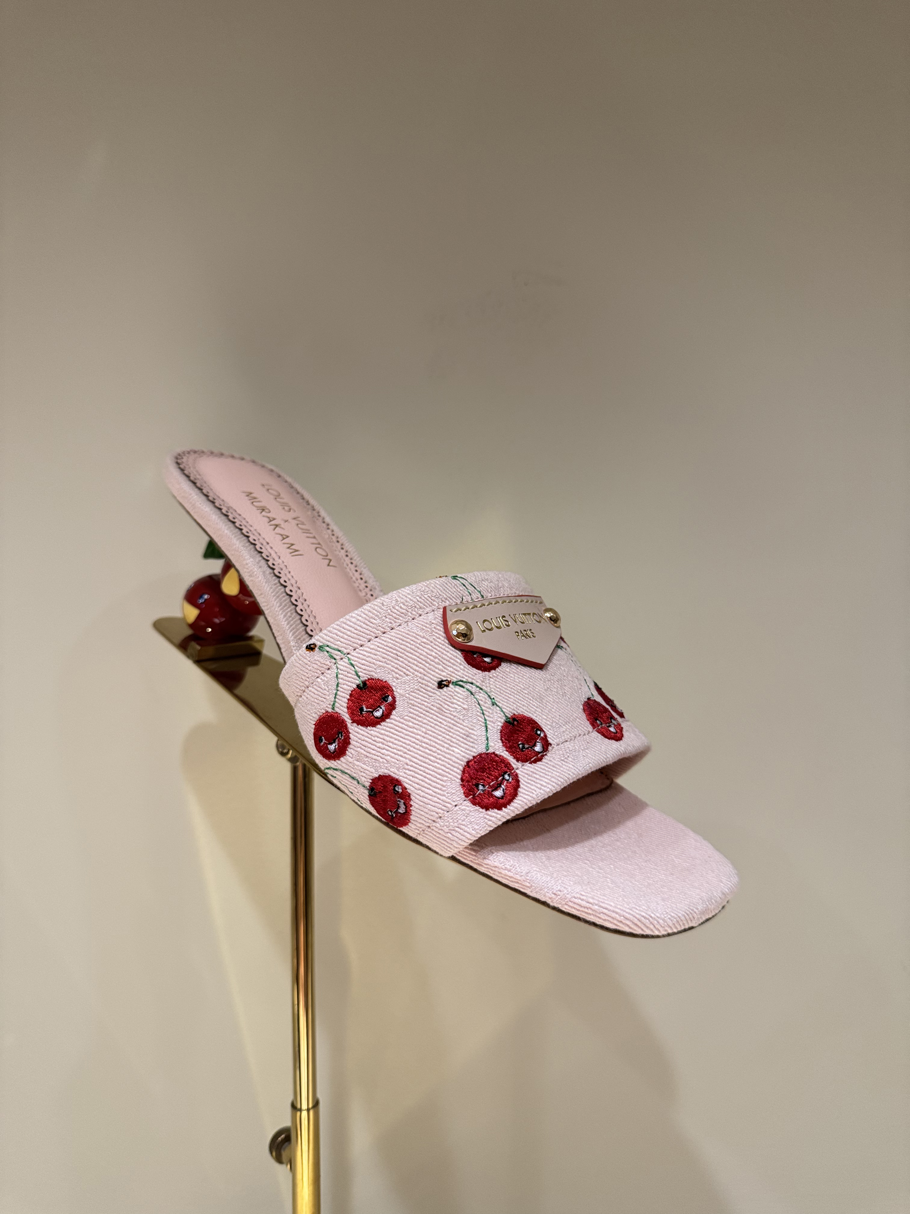 LV Sandals Women