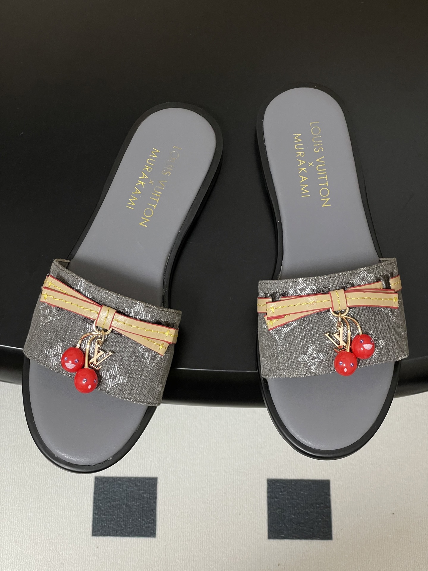 LV Sandals Women