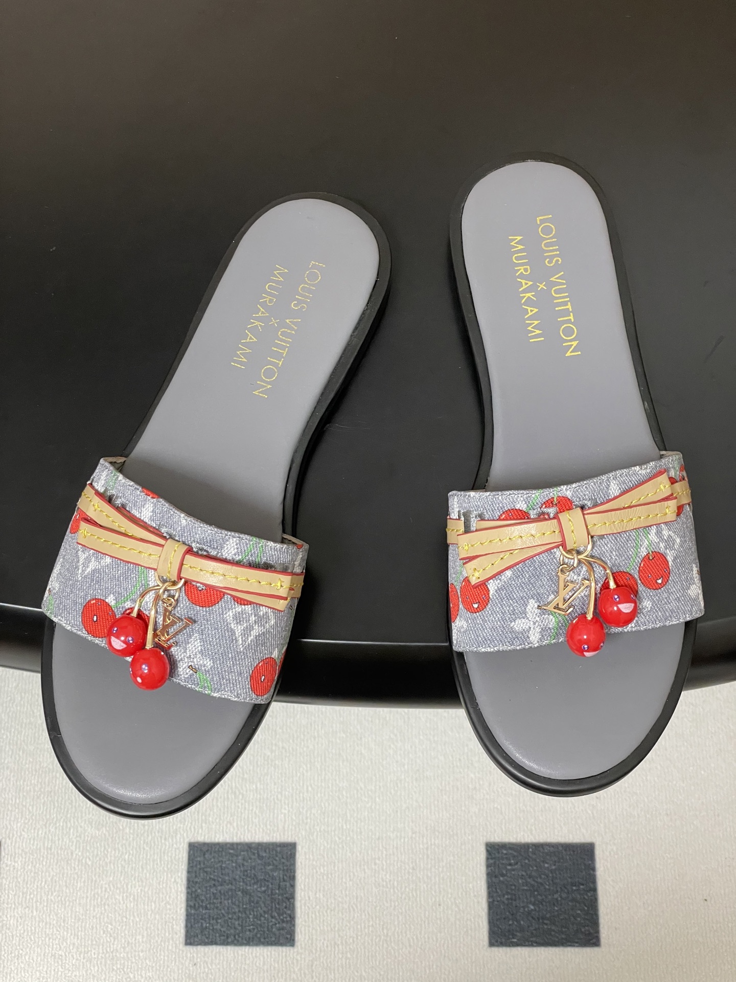 LV Sandals Women