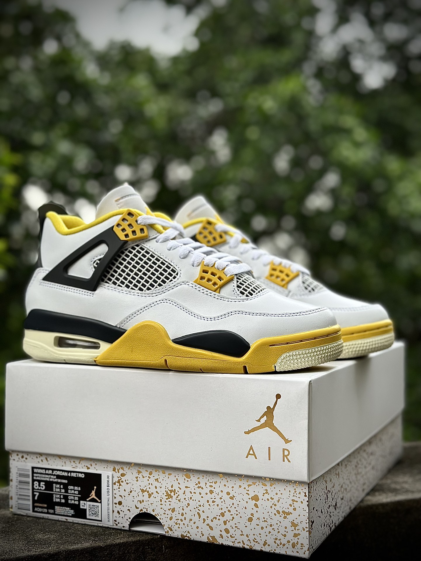 Jordan 4 Vivid Sulfur AQ9129-101