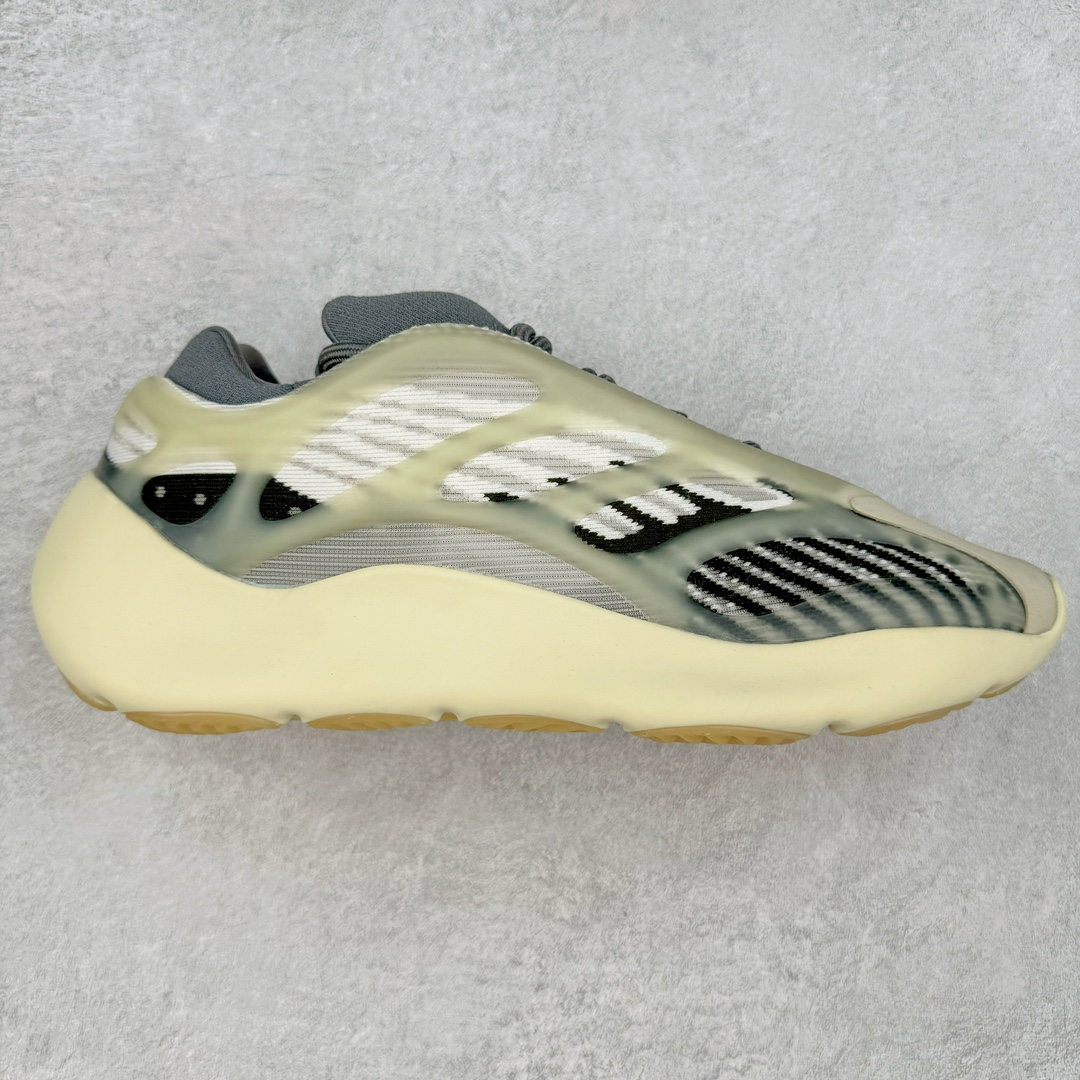 adidas Yeezy 700 V3 Fade Salt ID1674