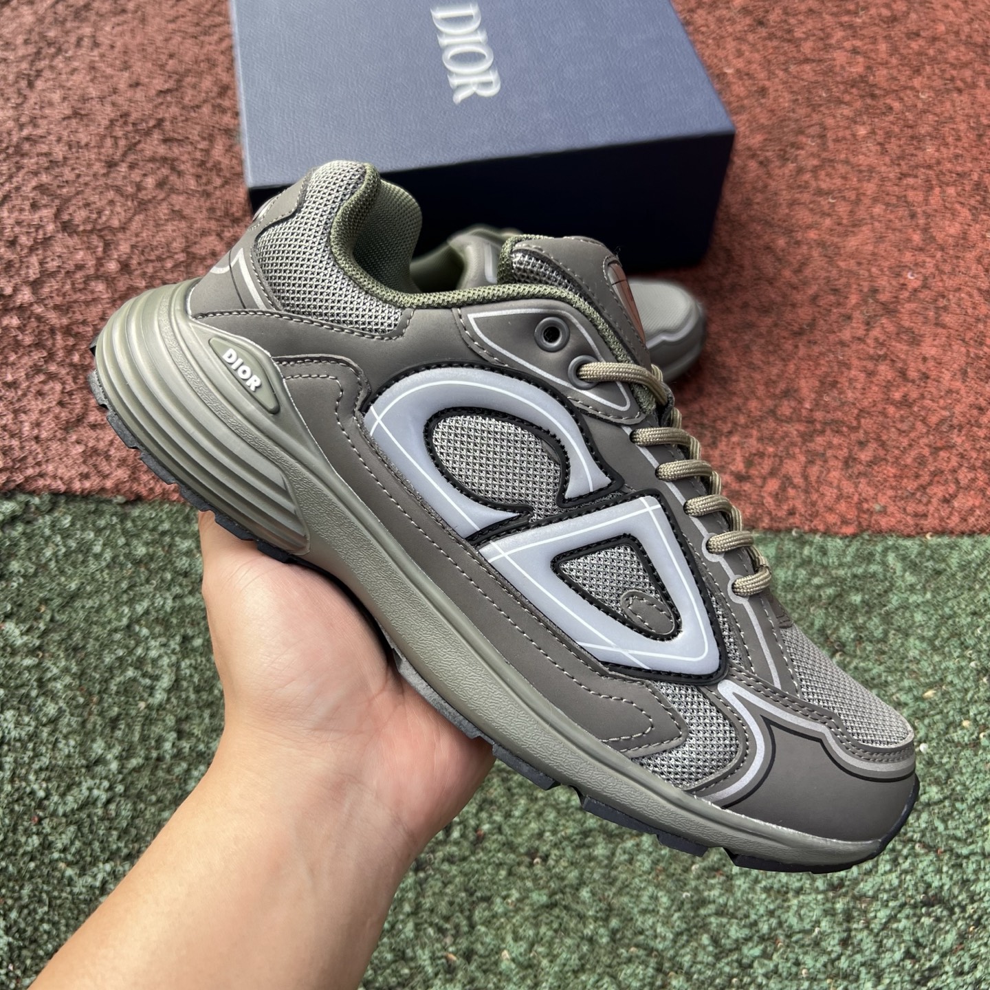 Dior B30 olive green