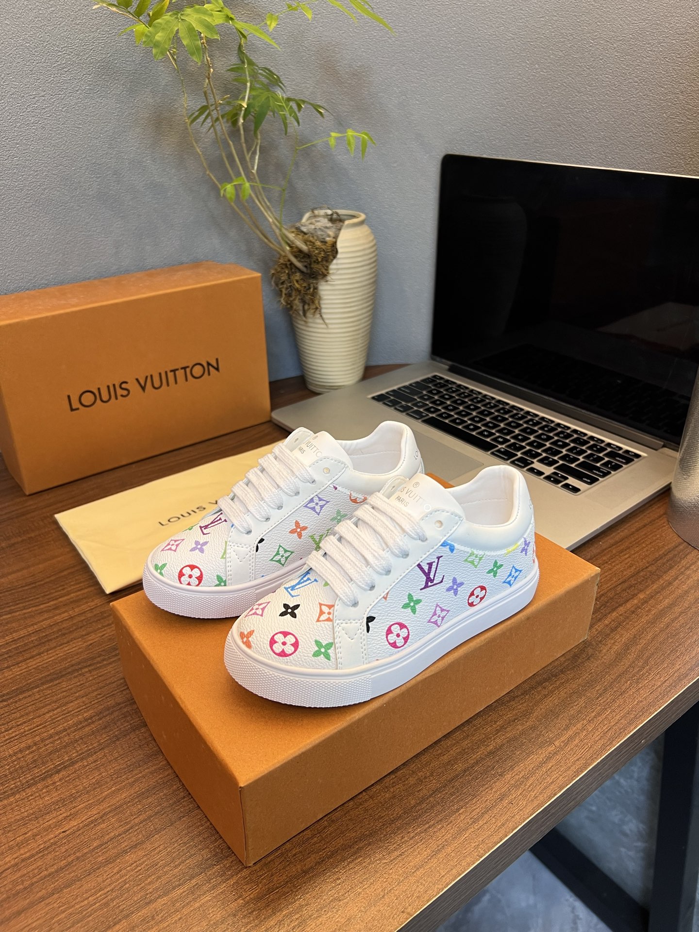 Kid shoes LV