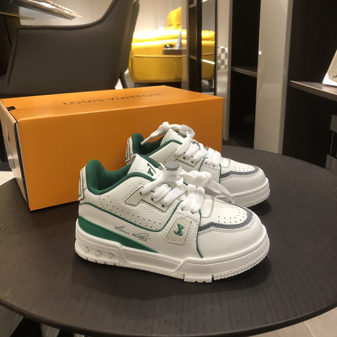Kid shoes LV
