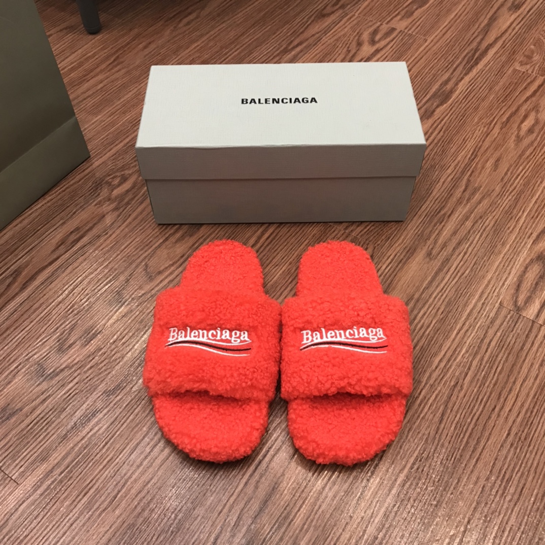 Balenciaga slides