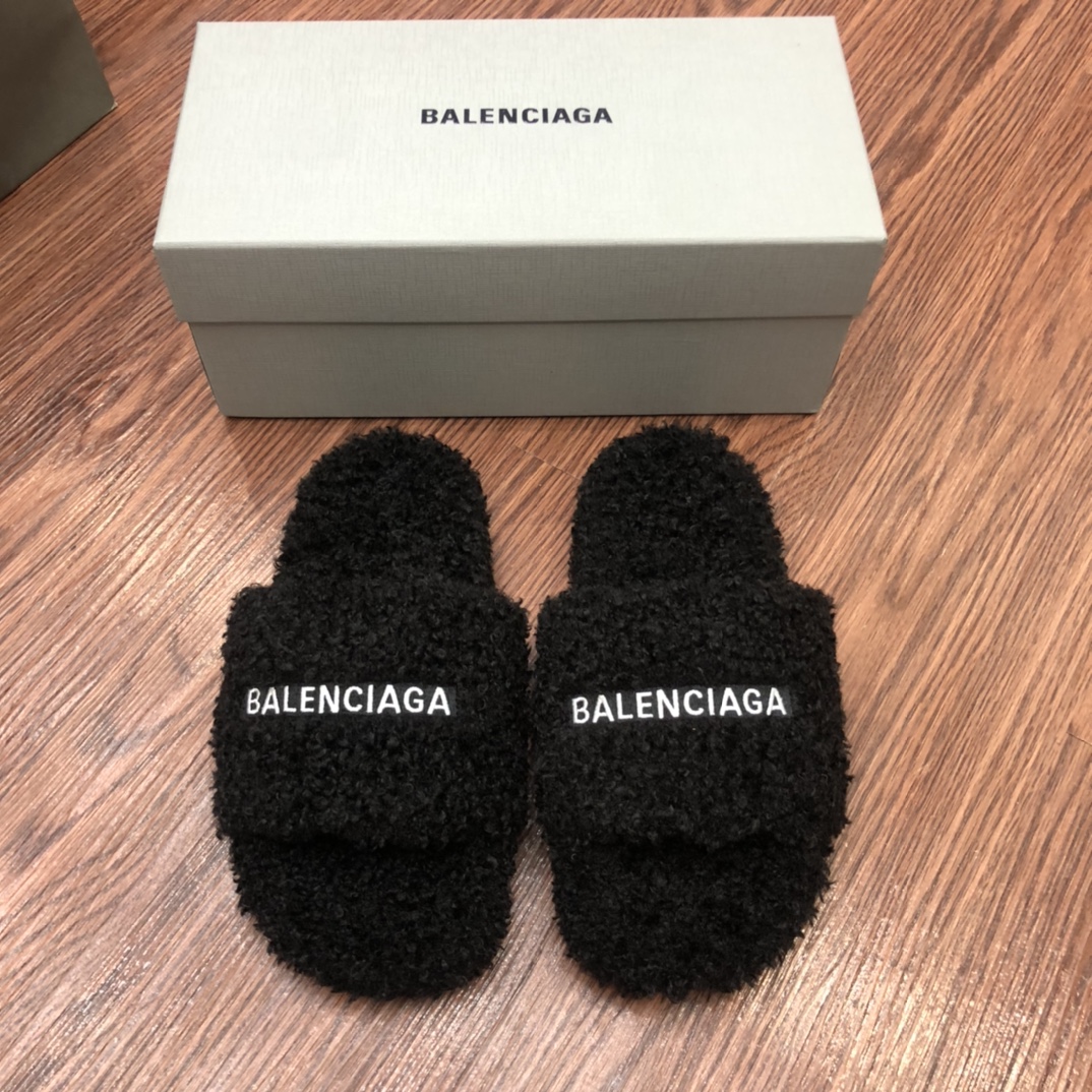 Balenciaga slides