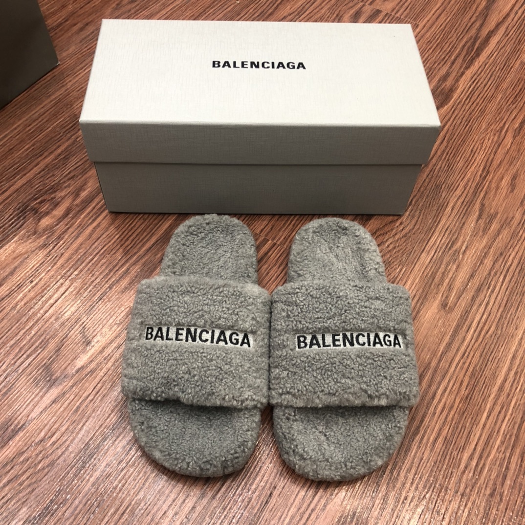 Balenciaga slides