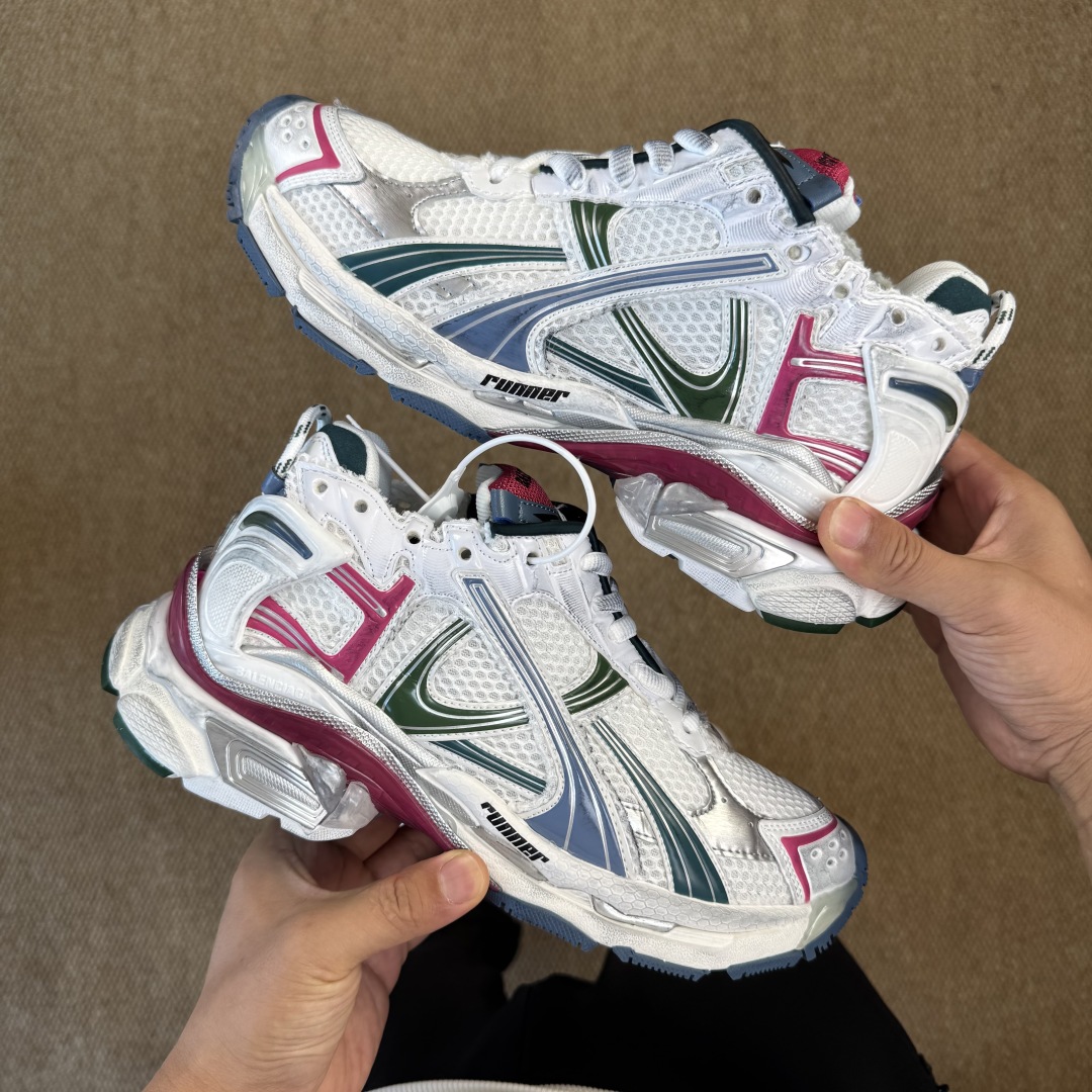 Balenciaga Runner Sneaker